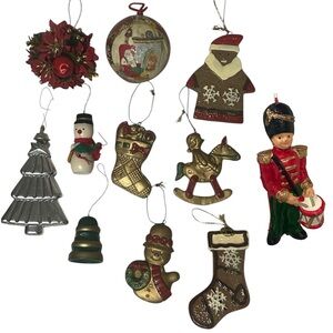 VINTAGE CHRISTMAS TREE DECORATION BUNDLE HOLIDAY ORNAMENT SANTA DRUMMER STOCKING